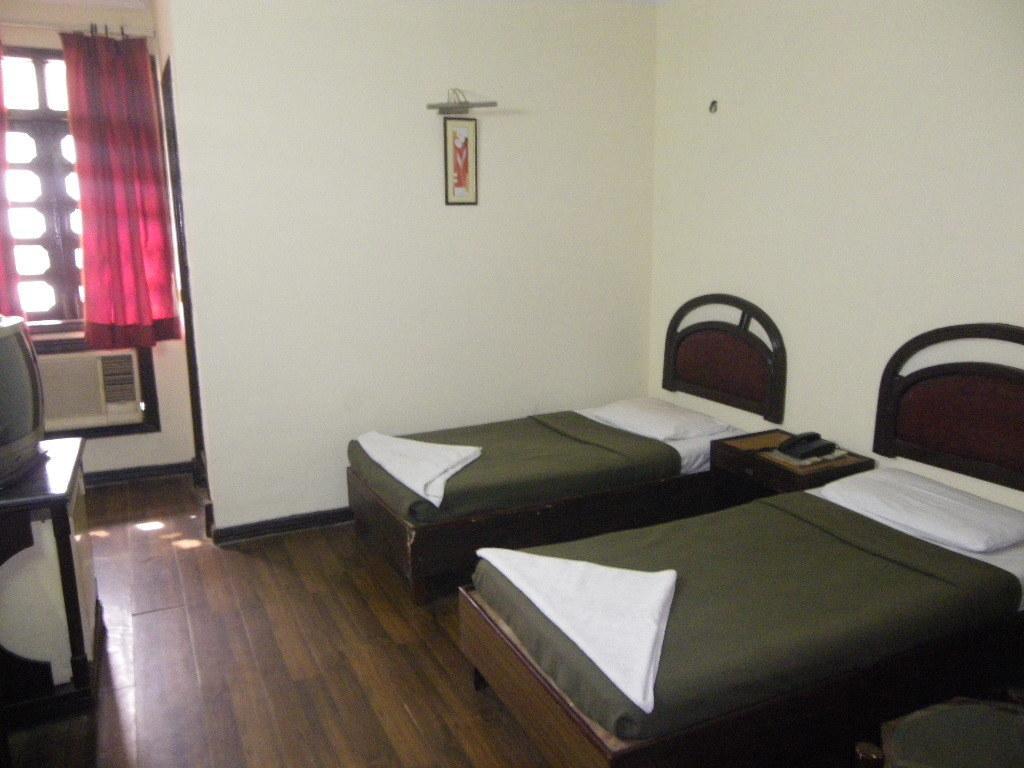 Hotel Metro Continental Delhi  Habitación foto